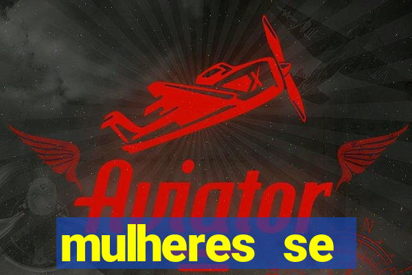 mulheres se exibindo ao vivo